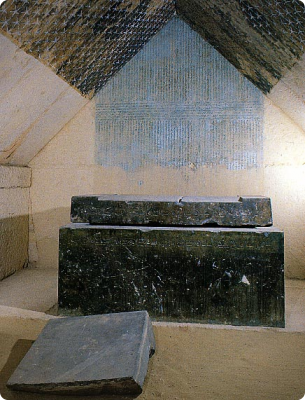 merenrei-burial_chamber.jpg